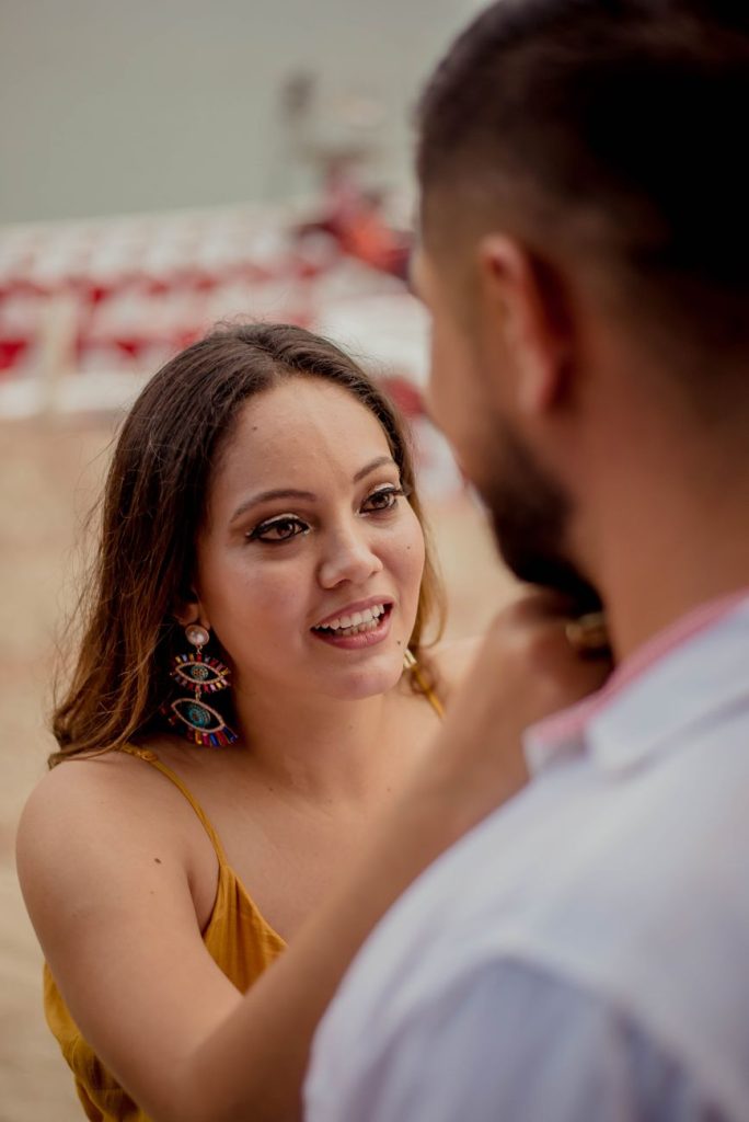 Aantrekkelijke jonge vrouw